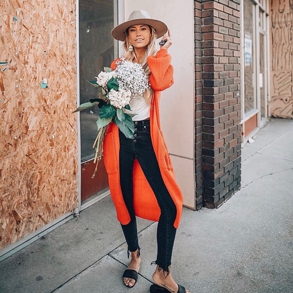 NWT Eggie Holiday Cozy Cardigan in Red - Picture 5 of 7